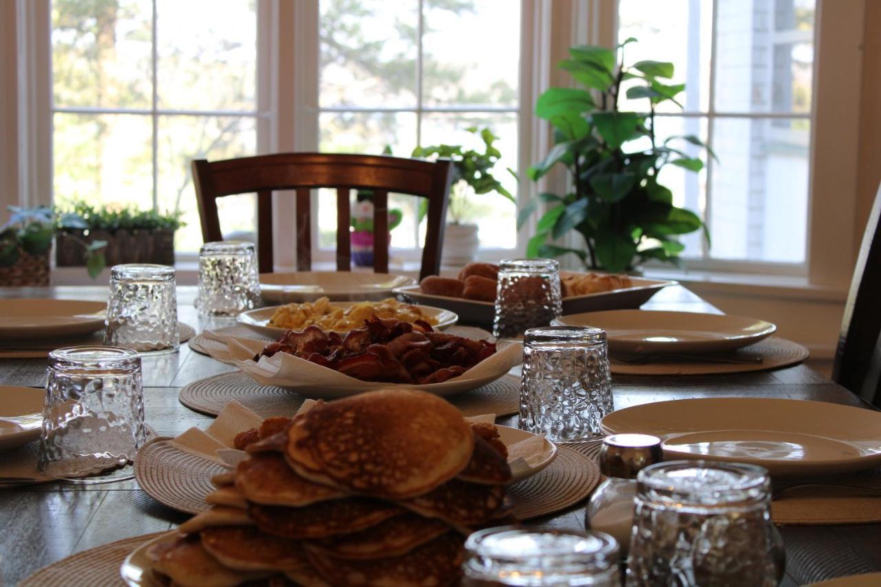 The Hillside B&B. Home W/ Breakfast Service! Wisconsin Dells Bagian luar foto