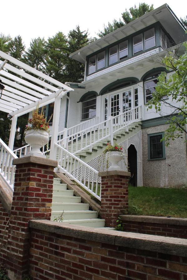 The Hillside B&B. Home W/ Breakfast Service! Wisconsin Dells Bagian luar foto