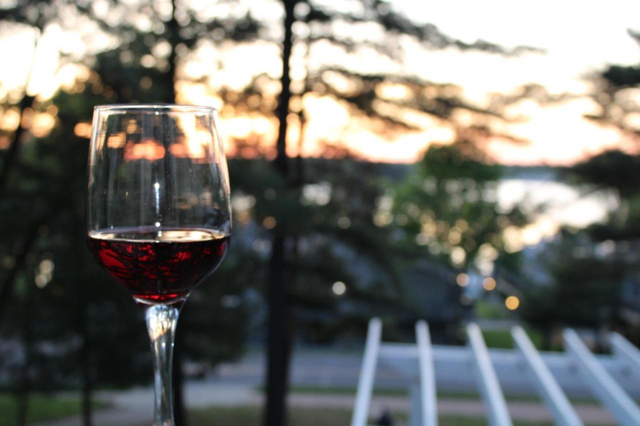 The Hillside B&B. Home W/ Breakfast Service! Wisconsin Dells Bagian luar foto